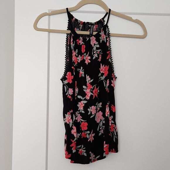 Halter top - Picture 1 of 5